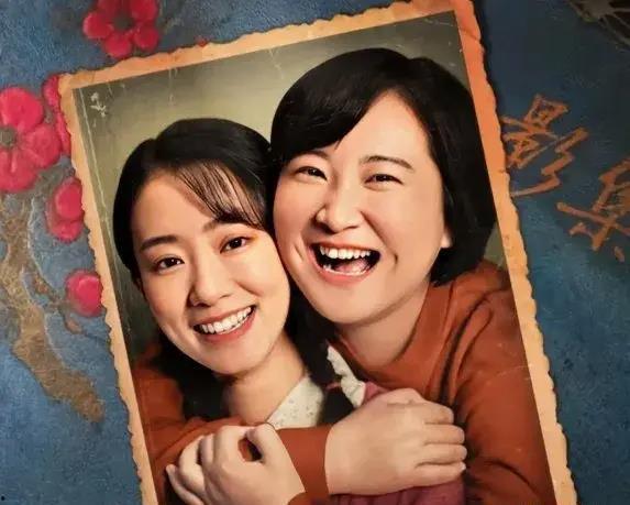为了吃瓜她进娱乐圈免费,她毅然踏入娱乐圈，开启璀璨星途
