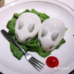 兔兔吃瓜娱乐美食,瓜果飘香，欢乐无限